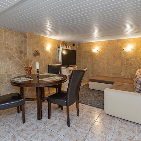 Spacious Studio Apartment By Polo Apartments Kaunas Luaran gambar