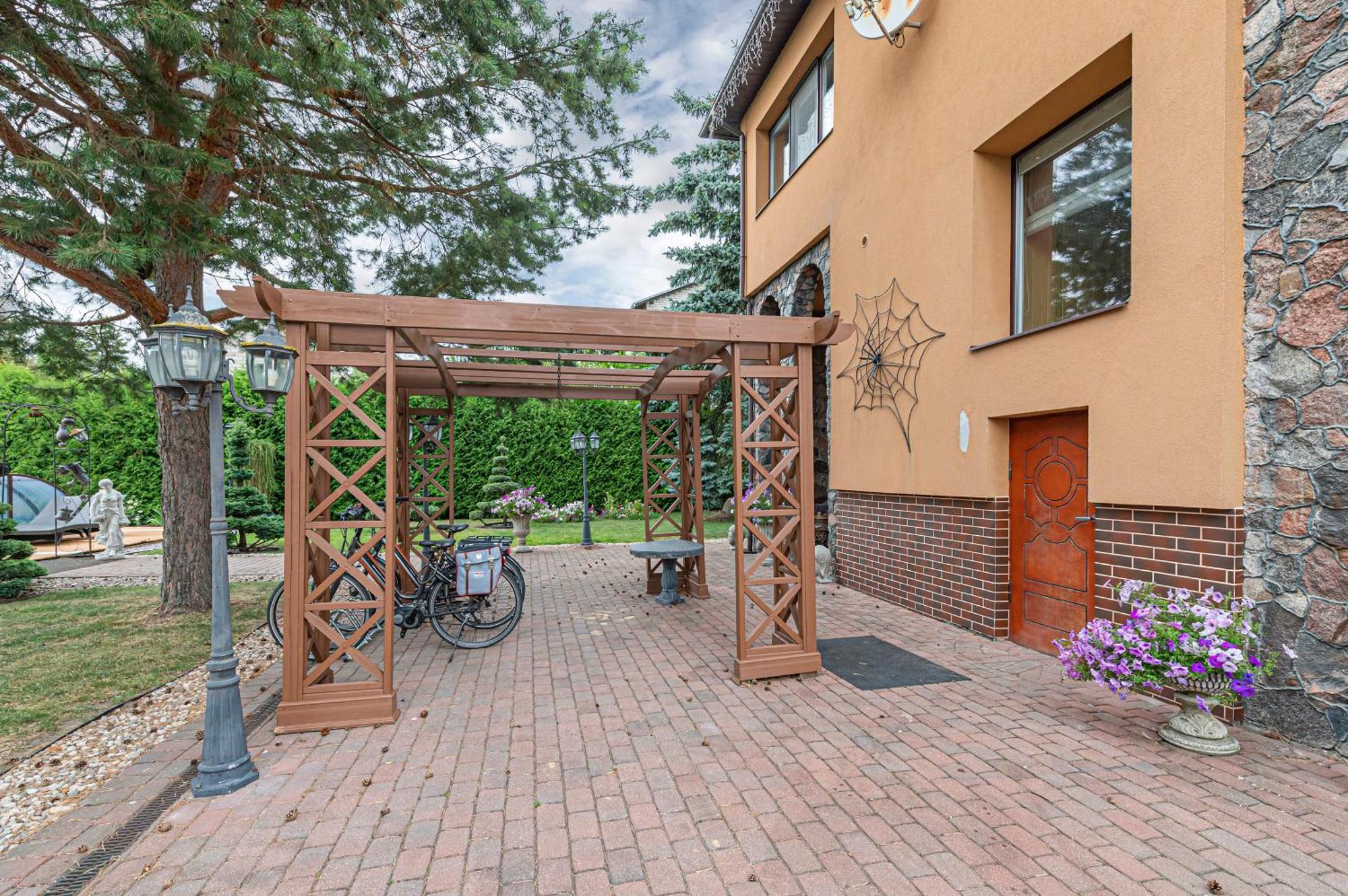 Spacious Studio Apartment By Polo Apartments Kaunas Luaran gambar